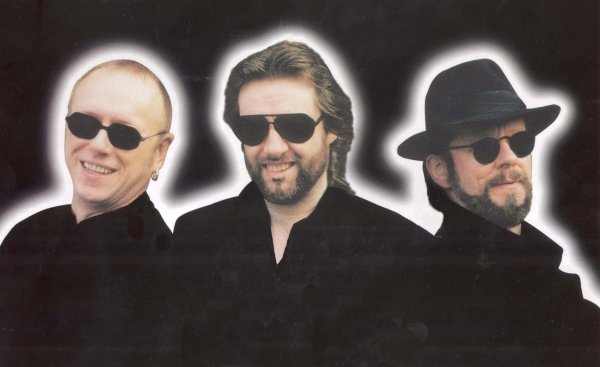 The Bootleg Bee Gees looking smooth